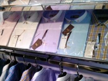 深圳坂田自營店日用品批發(fā)部 一站式采購服裝鞋帽箱包新選擇